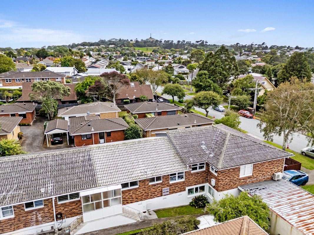 2/28 Inkerman Street, Onehunga, Auckland - Carousel 26