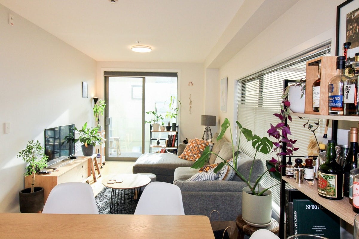 106/8 WIGAN ST, TE ARO, WELLINGTON - Carousel 1