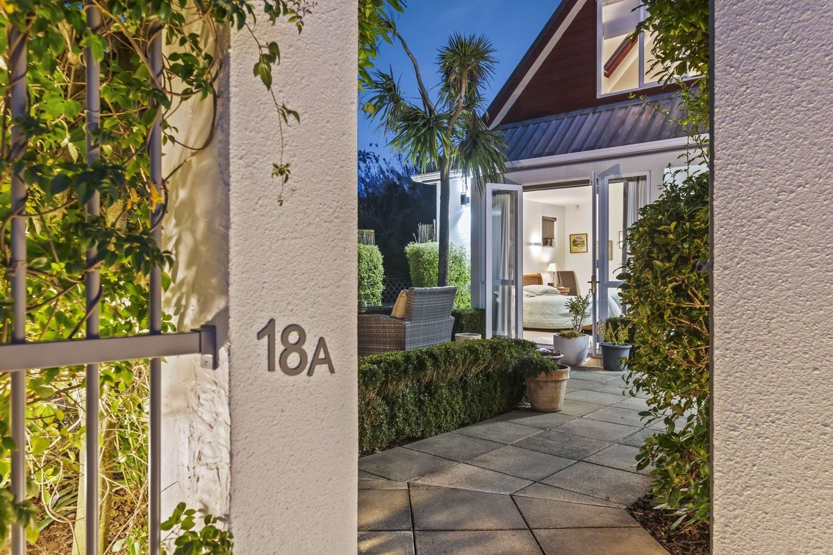 18A Garden Road, Raumati Beach, Paraparaumu - Carousel 2