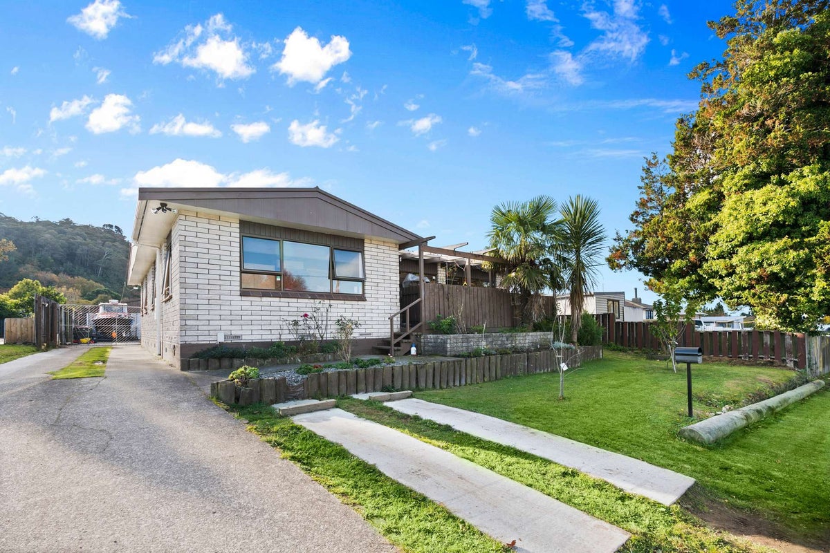 29 Bell Road, Western Heights, Rotorua - Carousel 1