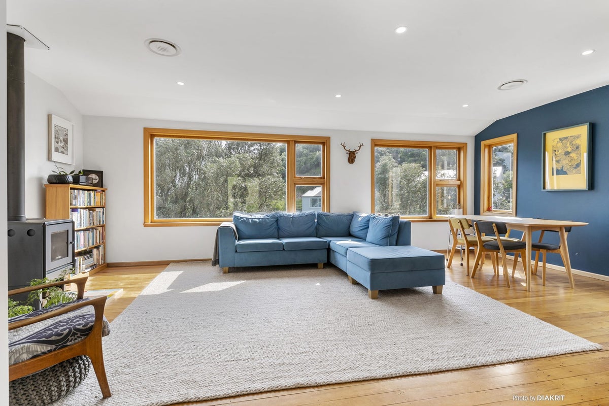 2 Bowes Crescent, Strathmore Park, Wellington - Carousel 2