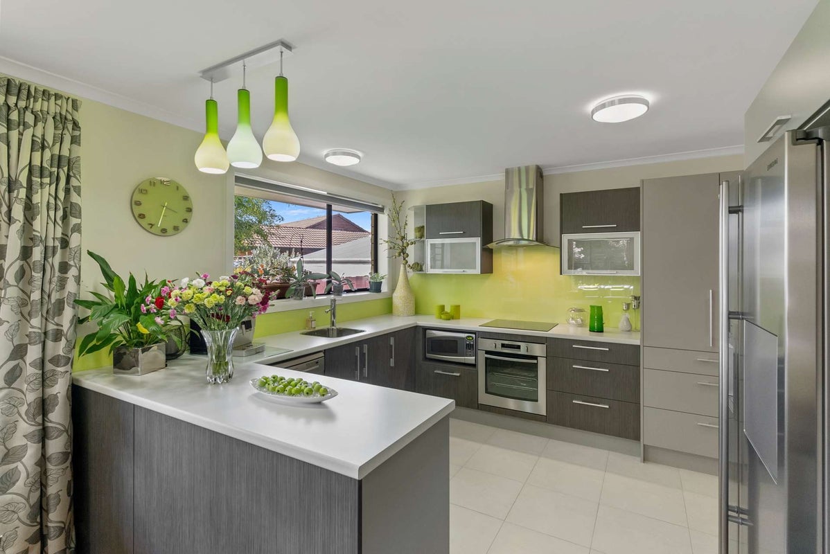 8 Paprika Place, Bishopdale, Christchurch - Carousel 2
