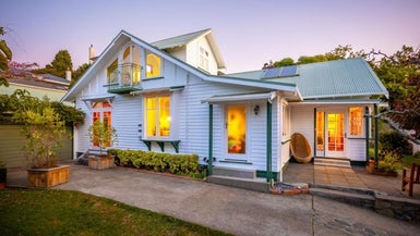 39 Shelbourne Street, Nelson, Nelson - Carousel 1