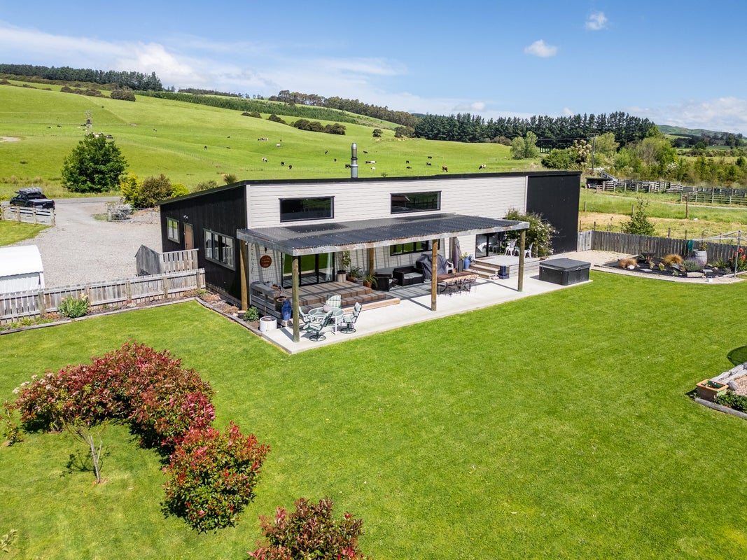 1331 Ponatahi Road, Ponatahi - Carousel 1