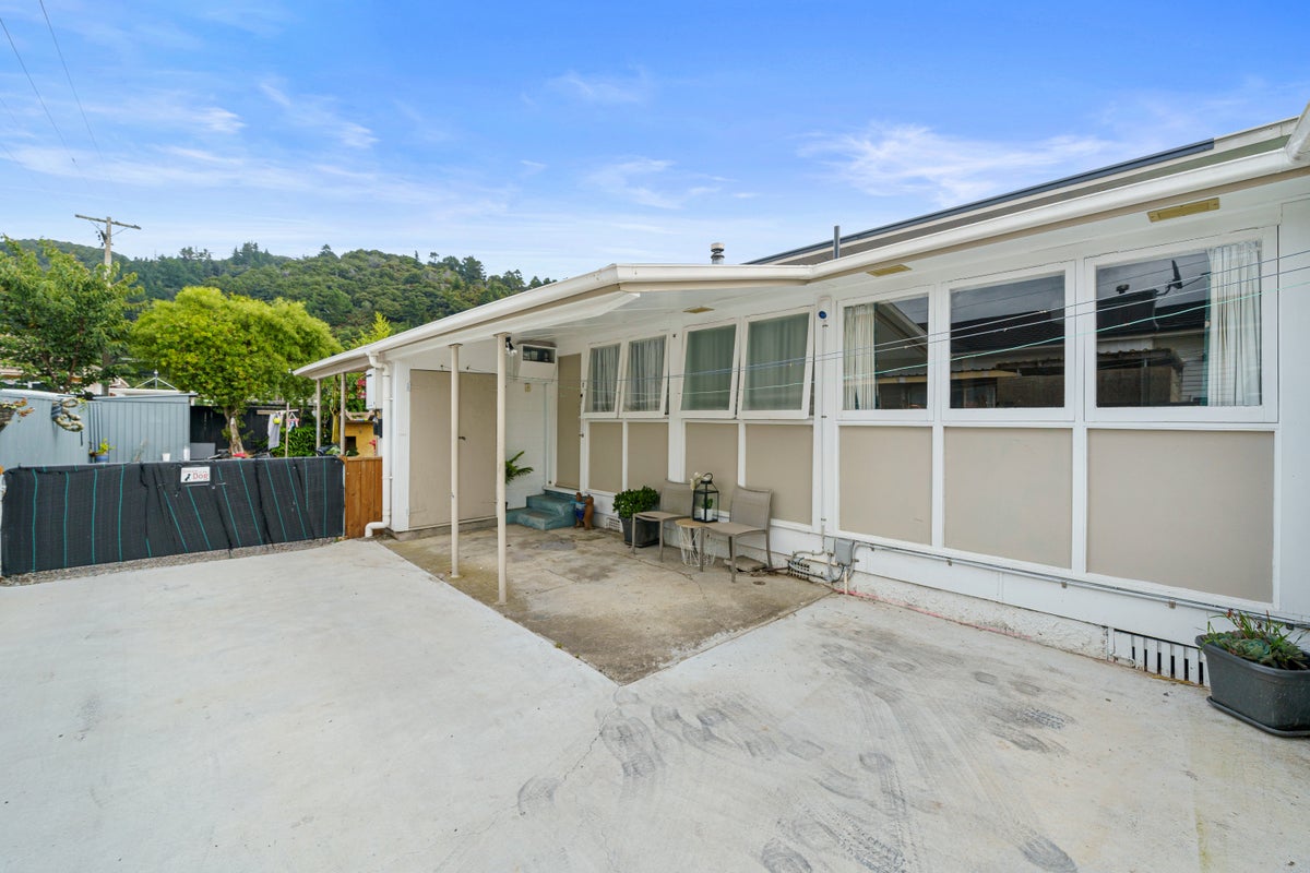 2/55 Wilford Street, Wallaceville, Upper Hutt - Carousel 11