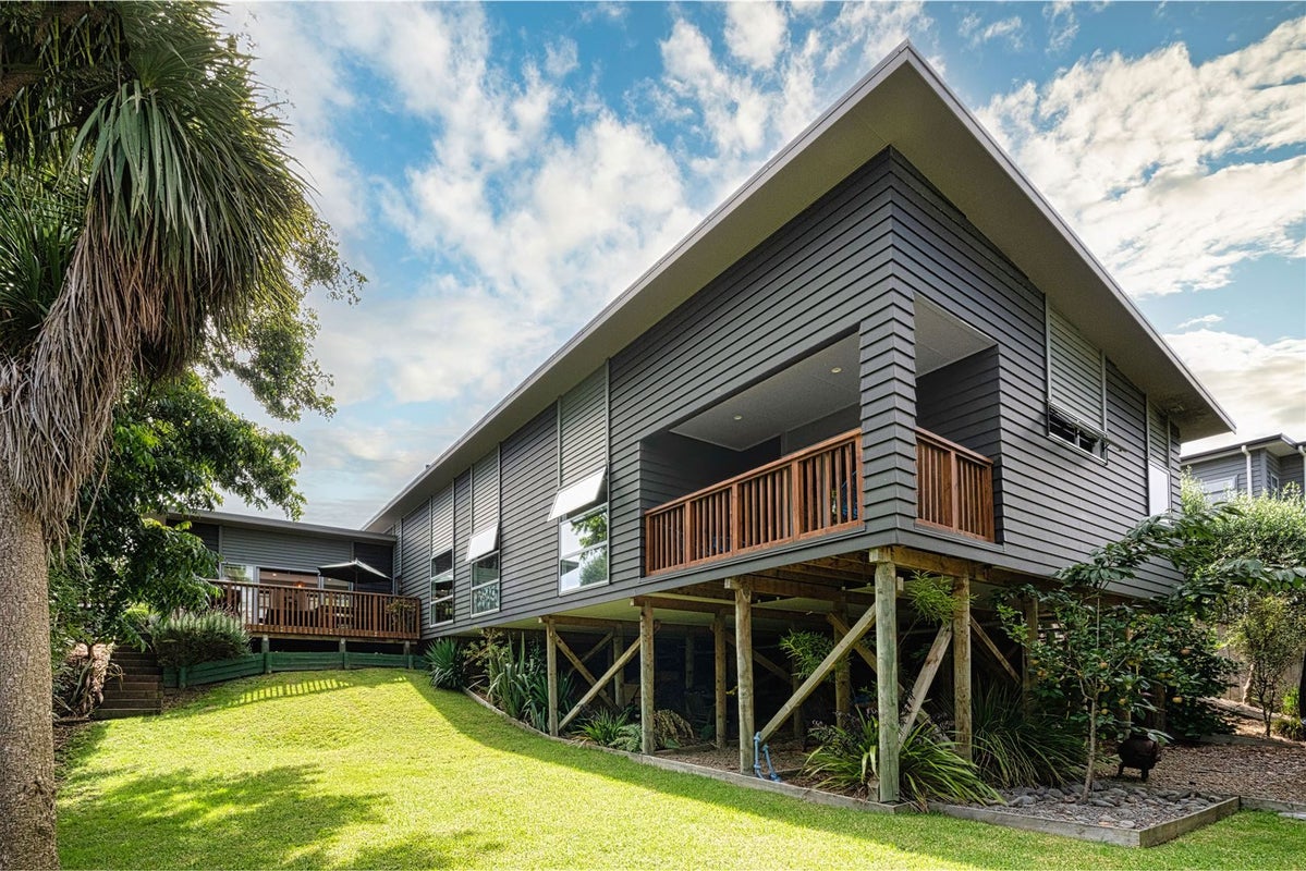 7 Patterson Lane, Raumati Beach, Paraparaumu - Carousel 1