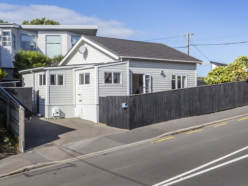 2 Pembroke Road, Northland, Wellington - Carousel 1