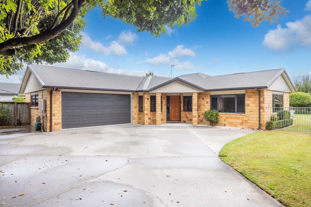 17 Innswood Place, Rototuna North, Hamilton - Carousel 2