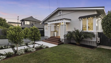 298 Point Chevalier Road, Point Chevalier, Auckland - Carousel 1