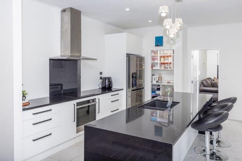 4 Lulu Avenue, Chartwell, Hamilton - Carousel 2