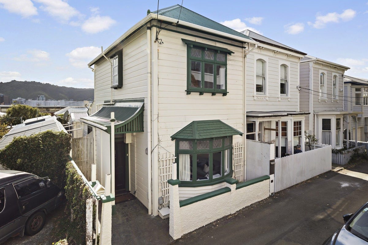1 Mcfarlane Street, Mount Victoria, Wellington - Carousel 2