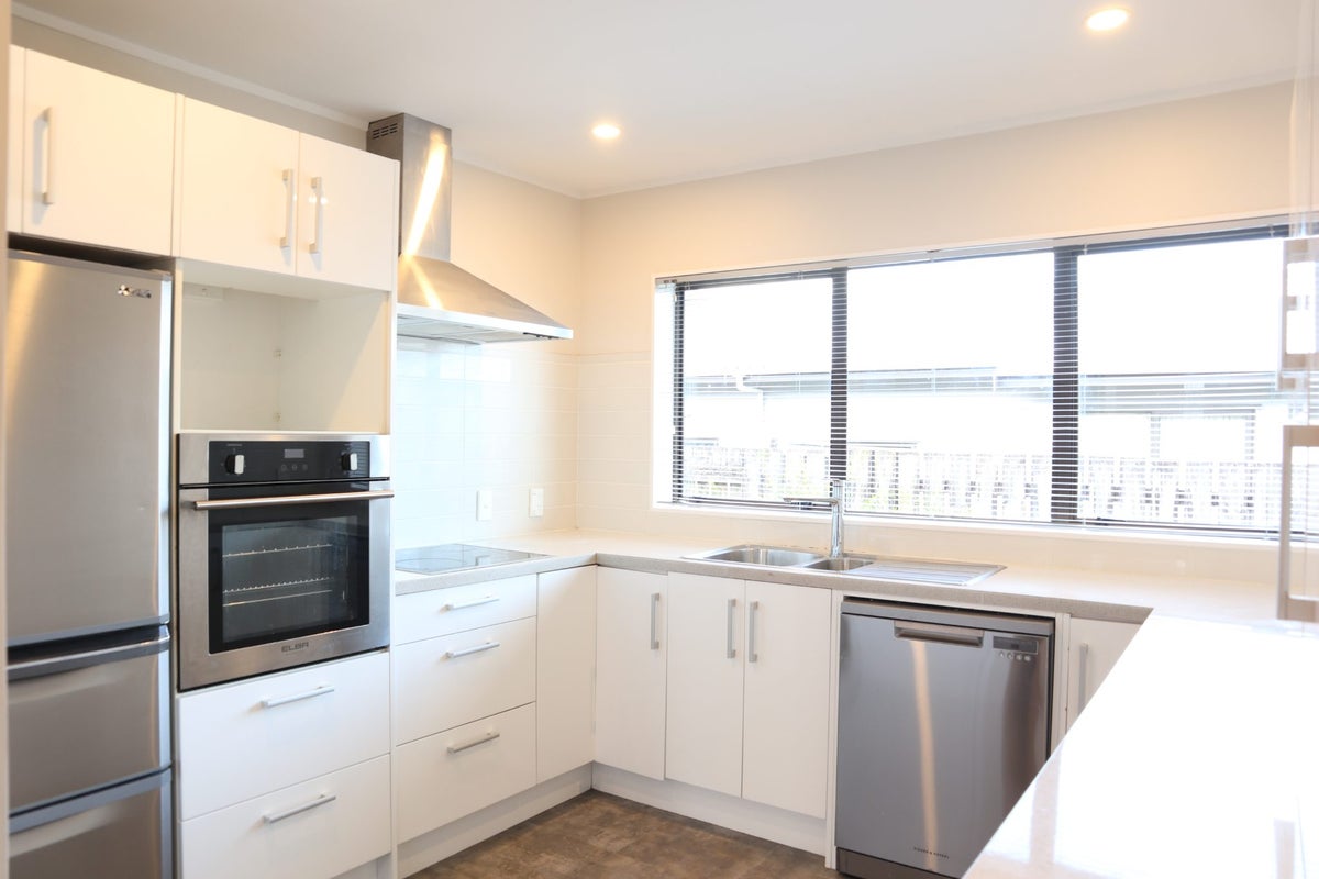 12 Pinotage Place, Huapai, Kumeu - Carousel 2