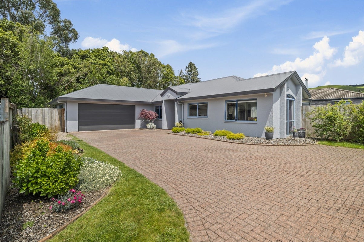17 Edward Payton Grove, Pukehangi, Rotorua - Carousel 1