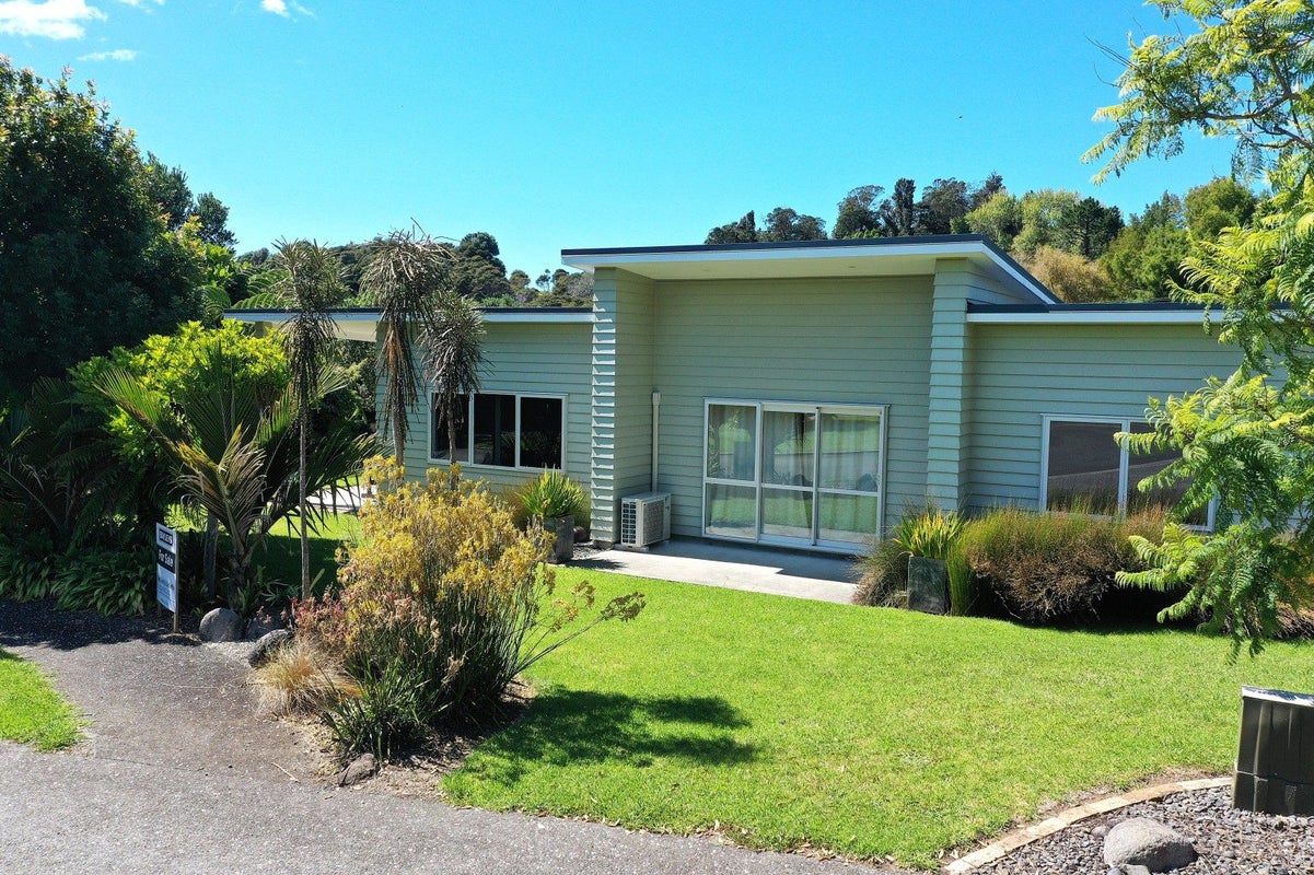1 Pukeko Way, Whiritoa, Waihi - Carousel 1
