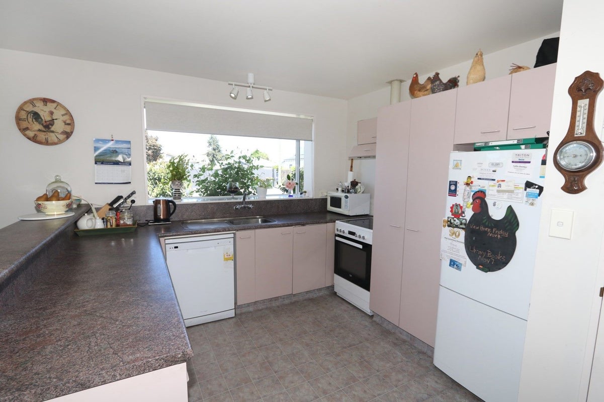 6 Johnstone Street, Tinwald, Ashburton - Carousel 2