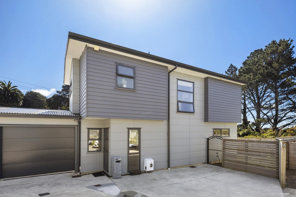 43 Brindle Way, Newlands, Wellington - Carousel 1