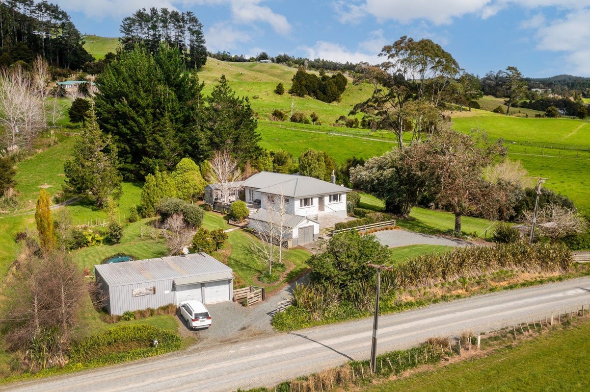 529 Helmsdale Road, Waipu, Waipu - Carousel 1