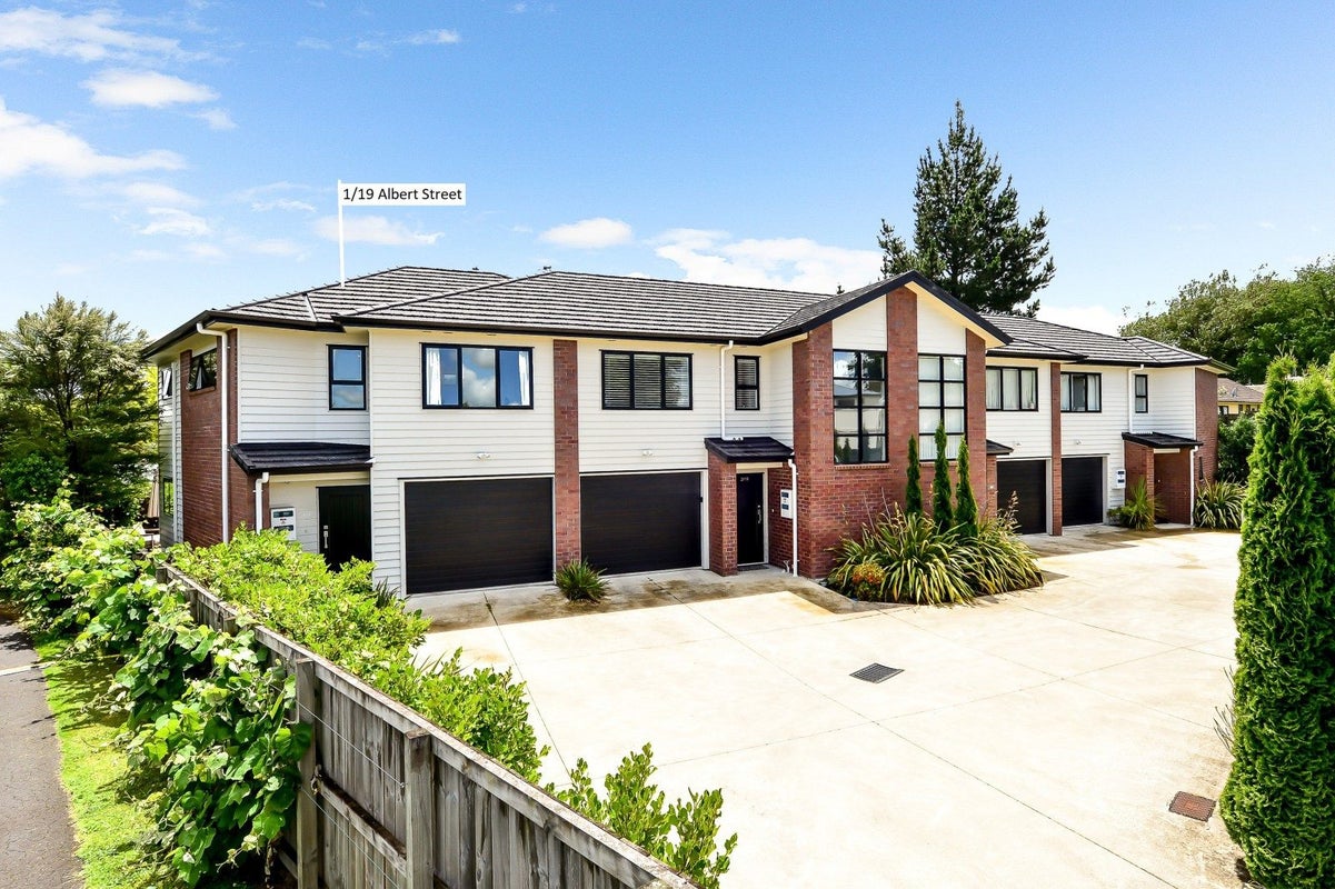 1/19 Albert Street, Hamilton East, Hamilton - Carousel 2