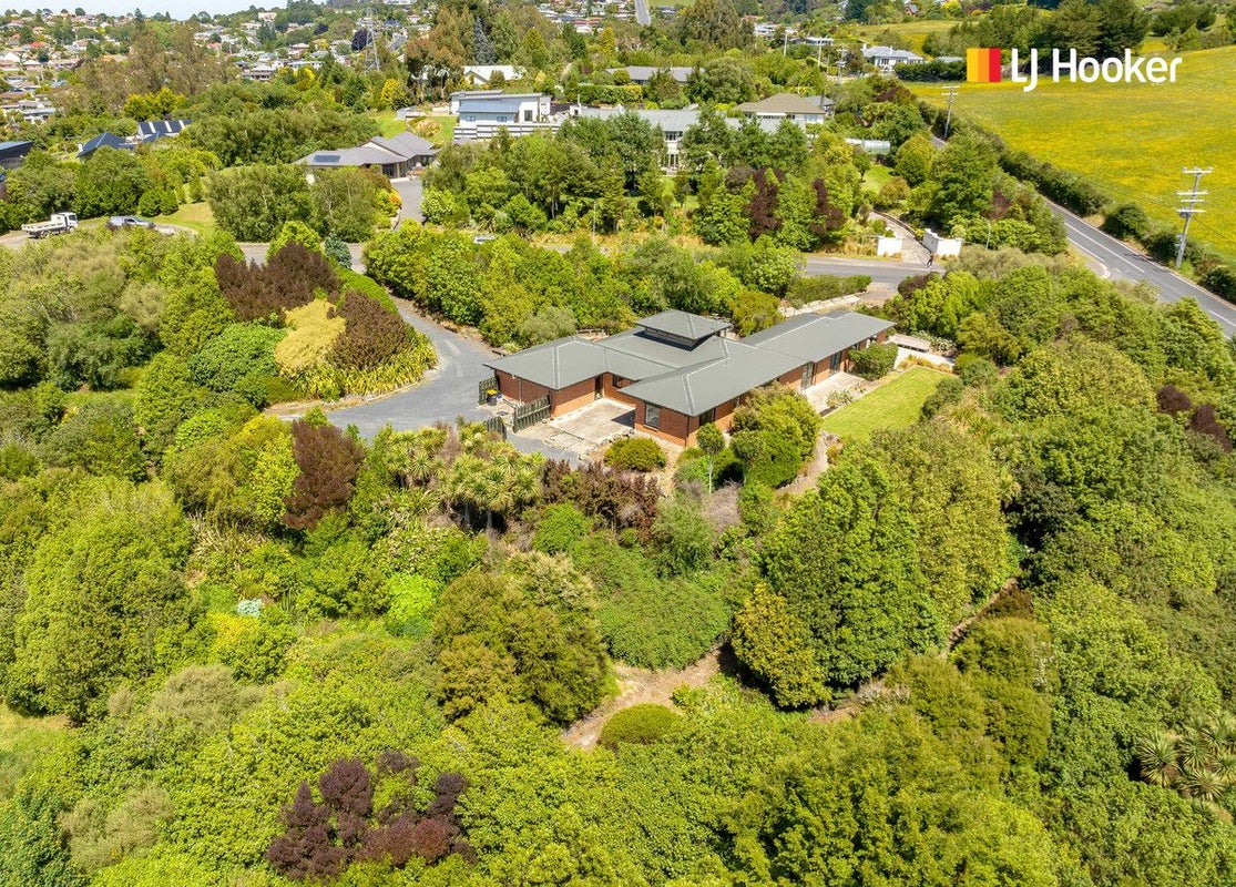 1 Joshua Place, Helensburgh, Dunedin - Carousel 32