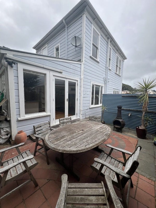 127 Elizabeth Street, Mount Victoria, Wellington - Carousel 23