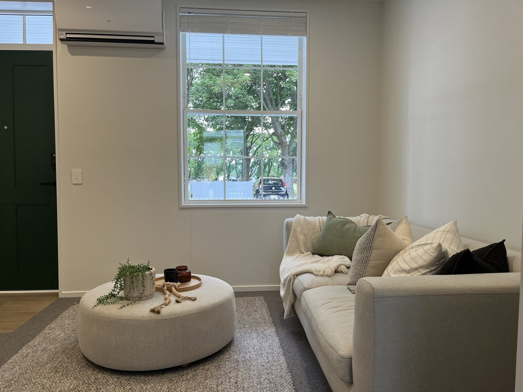 4/11 Bunyan Street, Waltham, Christchurch - Carousel 2