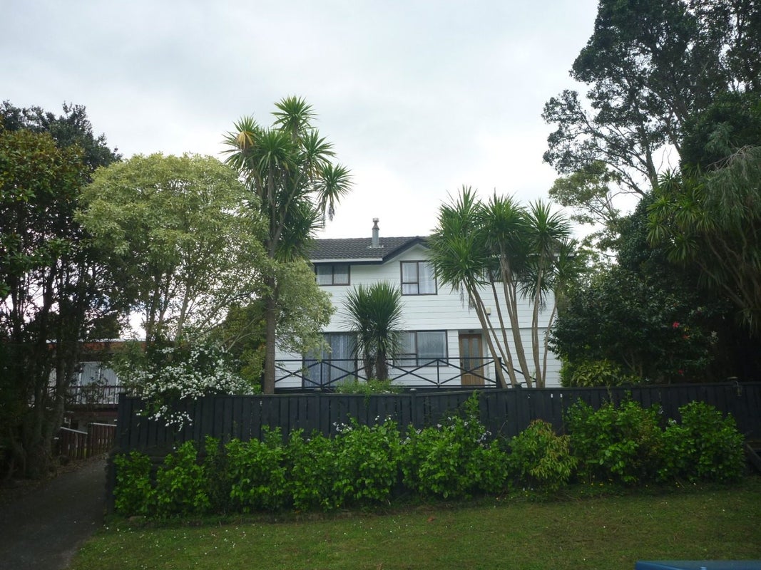 1/20 Girrahween Drive, Totara Vale, Auckland - Carousel 2