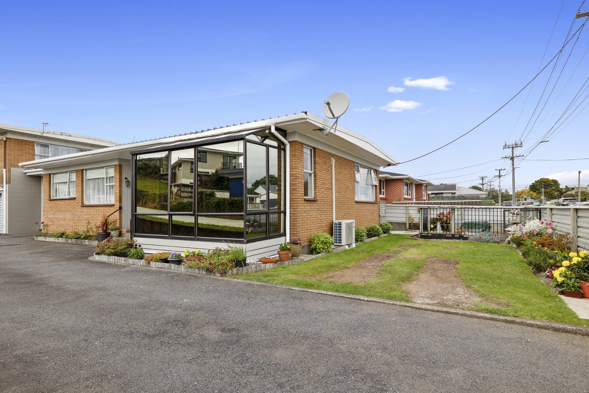 5A Waimea ST, Westown, New Plymouth - Carousel 21