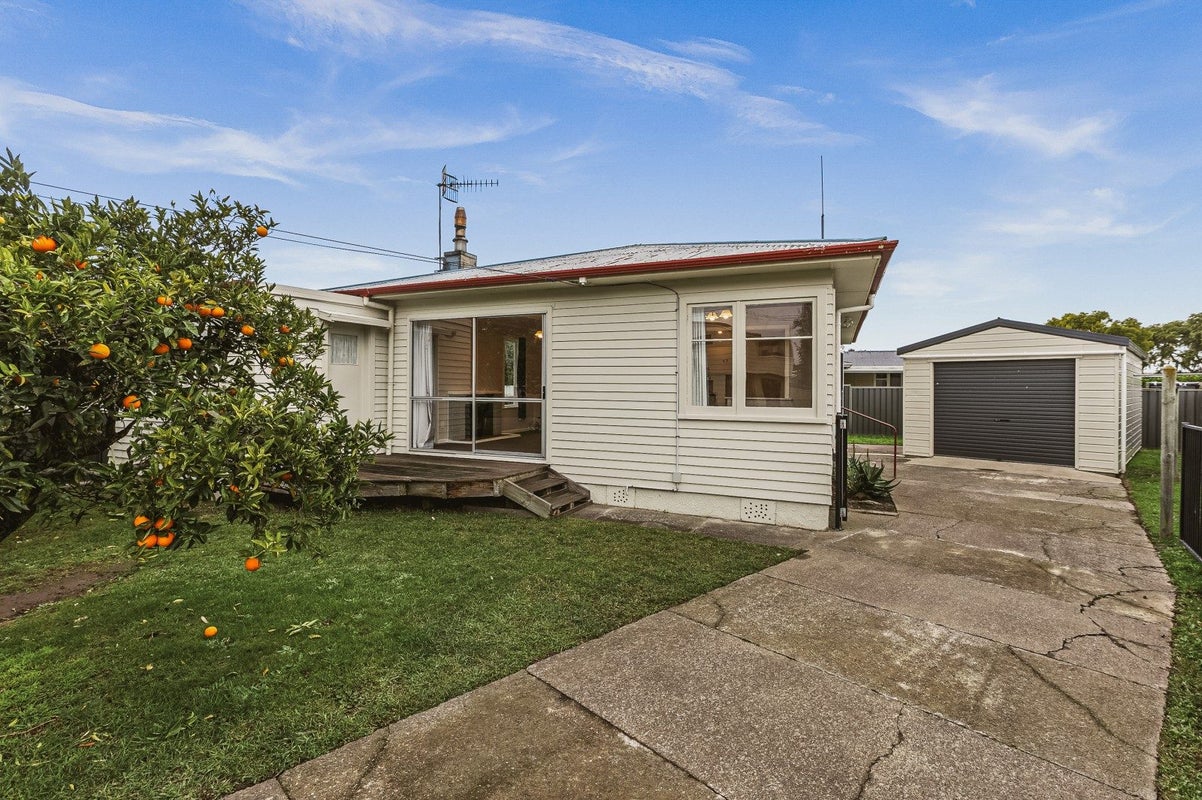15 Devon Street, Taradale, Napier - Carousel 1