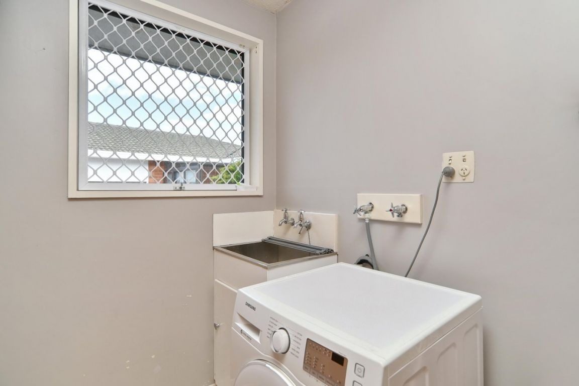 1/5 James Condon Place, Redwood, Christchurch - Carousel 13