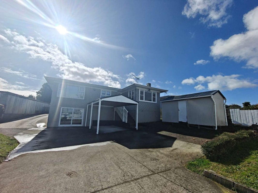 115 Ennis Avenue, Pakuranga Heights, Auckland - Carousel 1