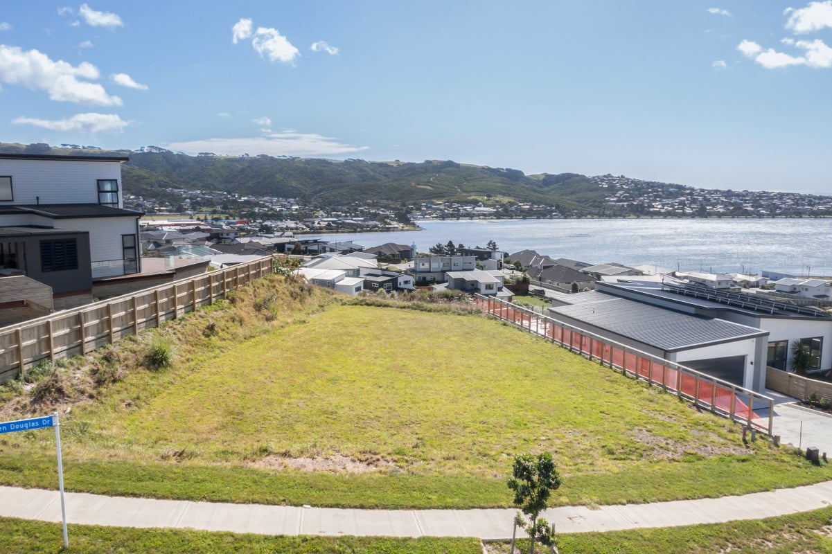 40 Waitaria Terrace, Aotea, Porirua - Carousel 1