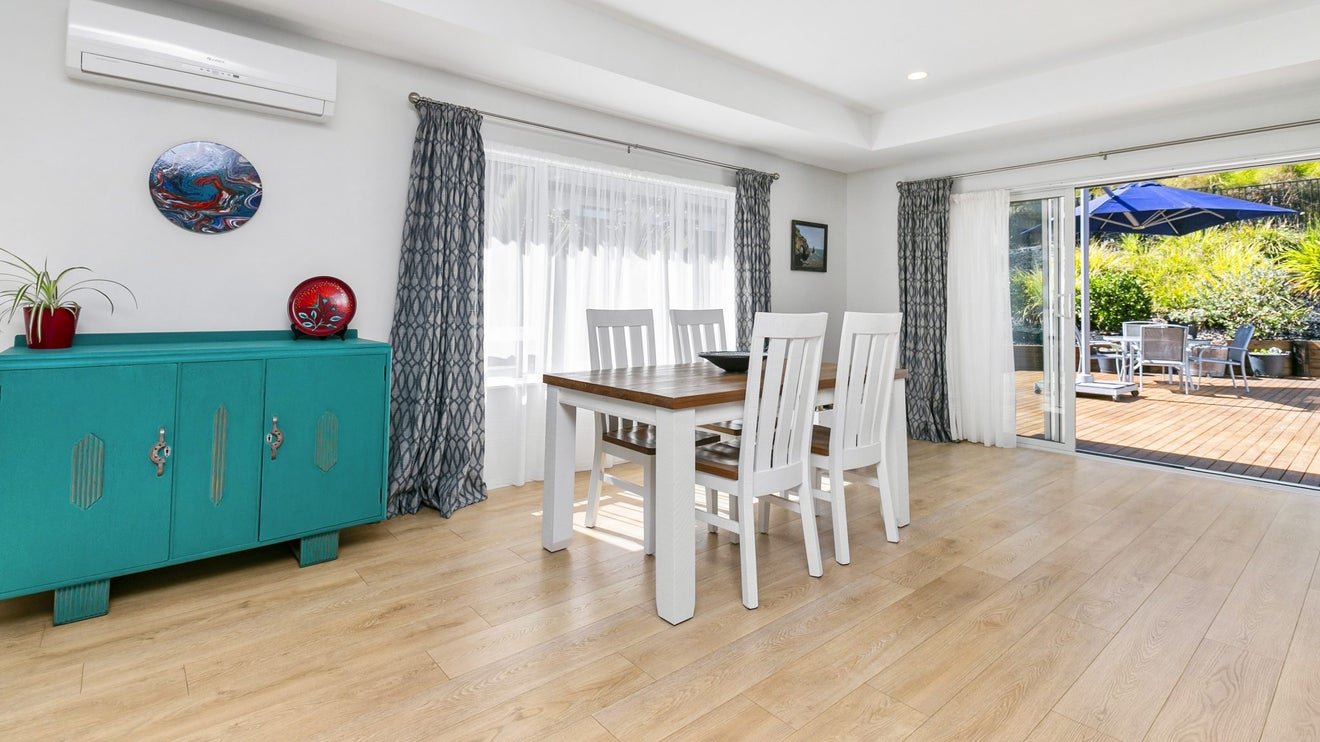 31 Jeroboam Loop, Kumeu - Carousel 1