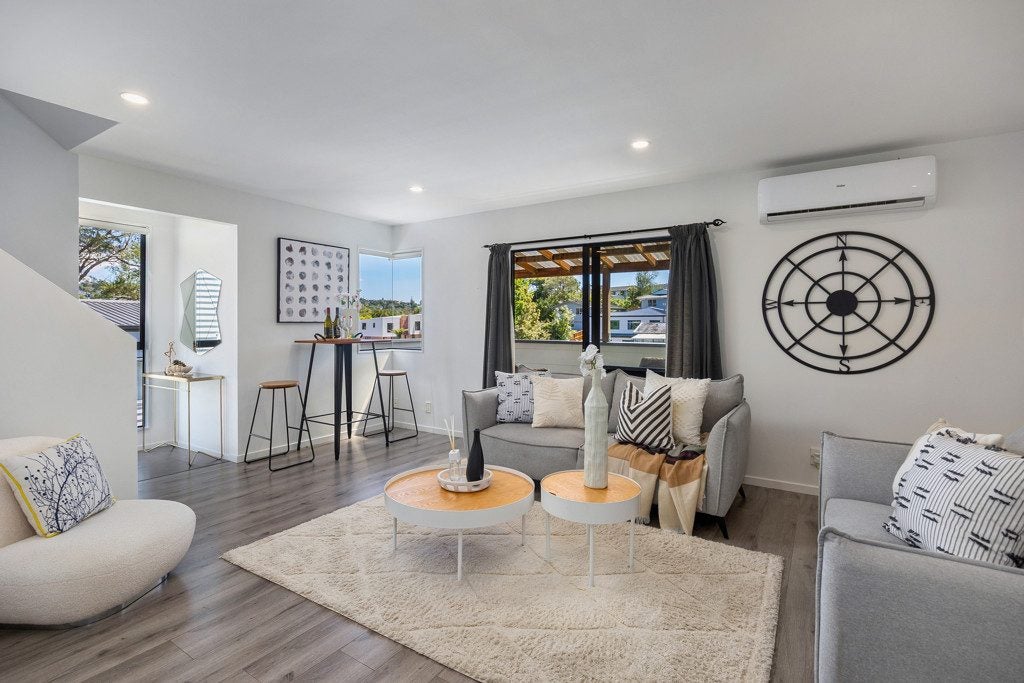 2/32 Tamahere Drive, Glenfield, Auckland - Carousel 1