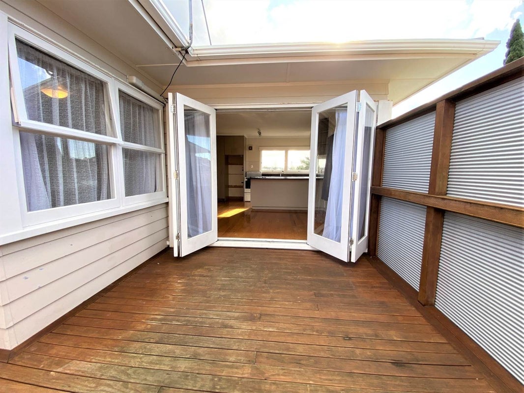 4 Madison Place, Forrest Hill, Auckland - Carousel 16