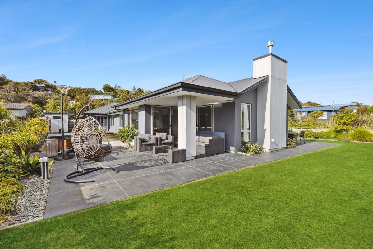 56 Parapara Beach Road, Takaka - Carousel 2