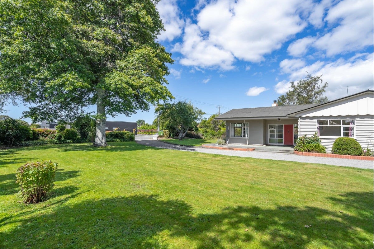 27 Upper Plain Road, Masterton - Carousel 2