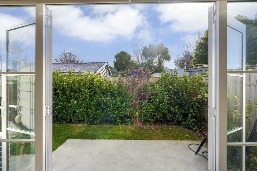 4/33 Dickens Street, Addington, Christchurch City, Canterbury - Carousel 2