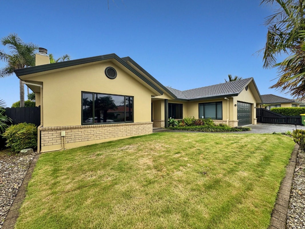 26 Maghera Drive, East Tamaki Heights, Auckland - Carousel 26