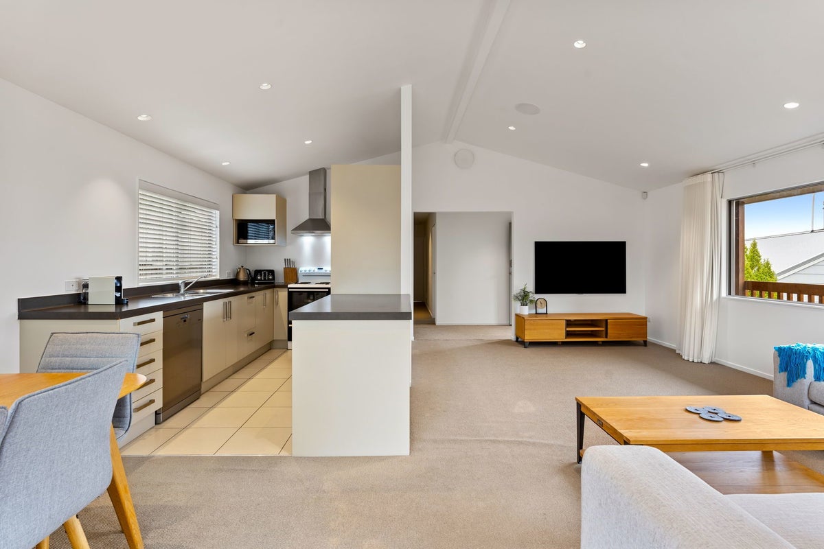 54A Pemberton Avenue, Bayview, Auckland - Carousel 2