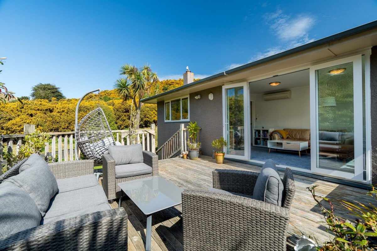 23 Solar Terrace, Broad Bay, Dunedin - Carousel 1