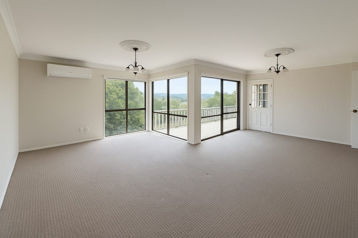 10 Marina Heights, Half Moon Bay, Auckland - Carousel 1