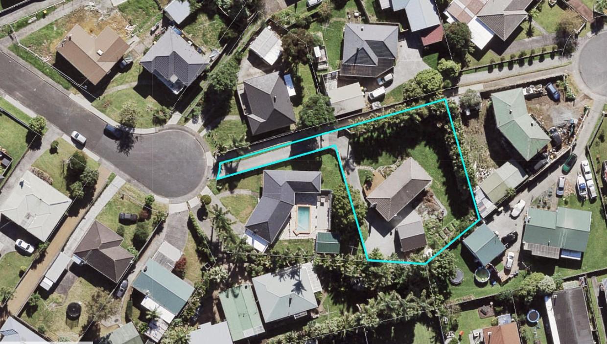 26 Mackenzie Street, Te Atatu South, Auckland - Carousel 1