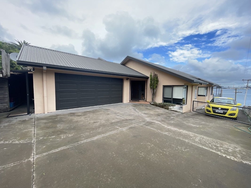 2379 Whangarei Heads Road, Whangarei Heads - Carousel 1