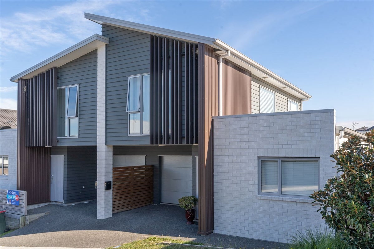 6 Springside Court, Huntington, Hamilton - Carousel 1
