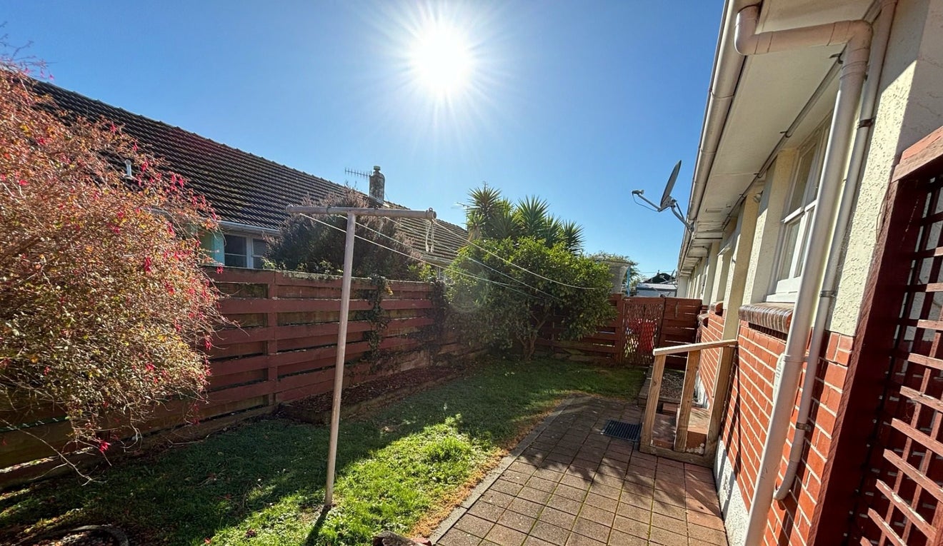 17A Totara Street, Wainuiomata, Lower Hutt - Carousel 9