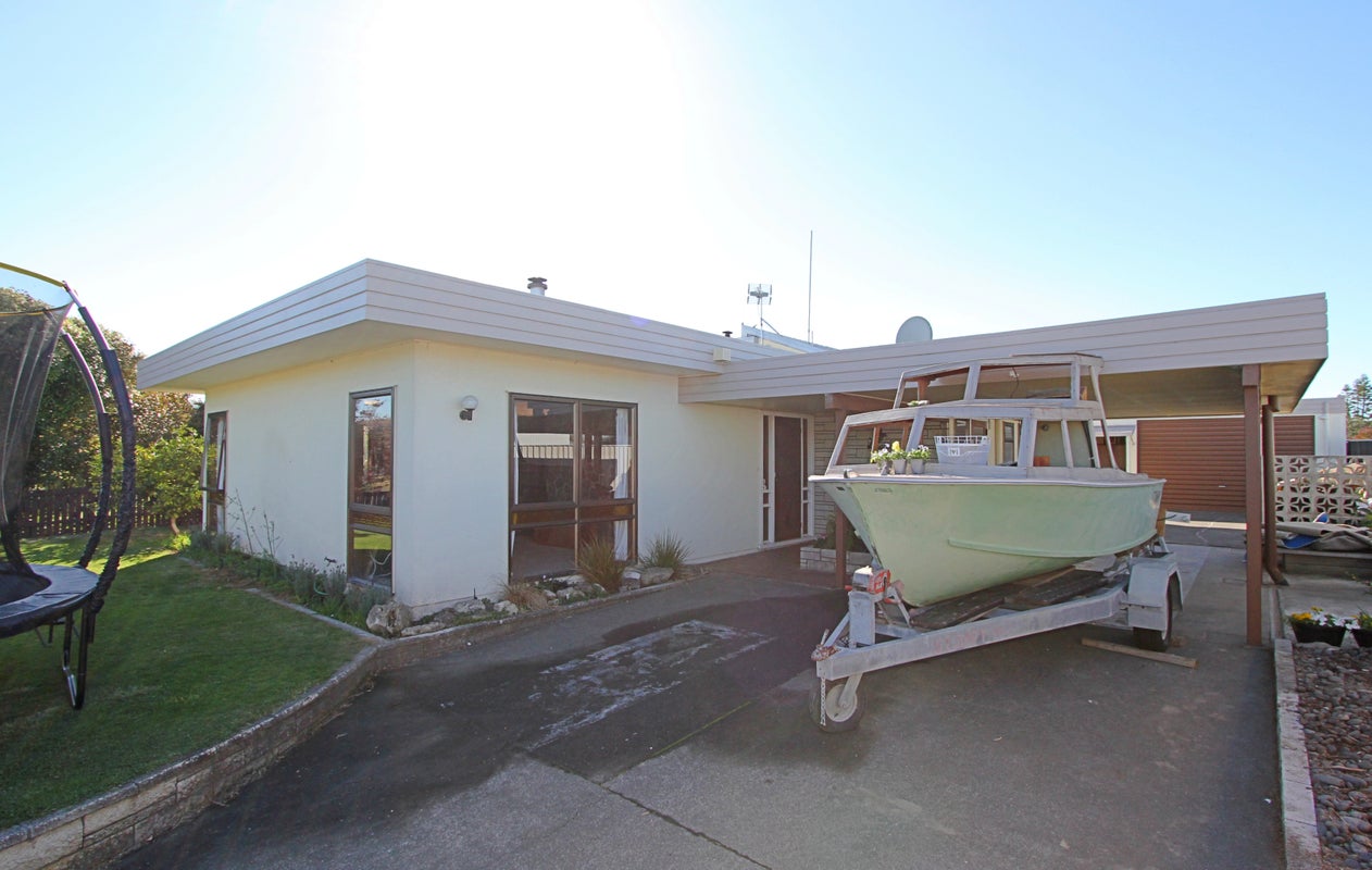 14 Selkirk Street, Tamatea, Napier - Carousel 1