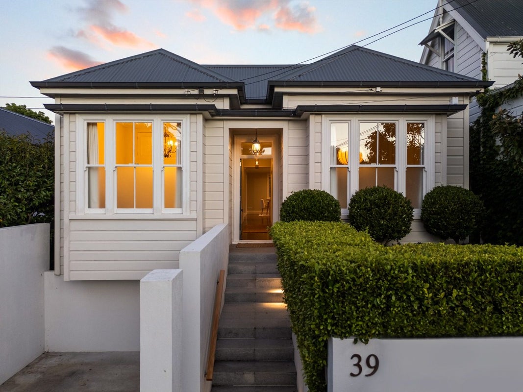 39 Curran Street, Herne Bay, Auckland - Carousel 1