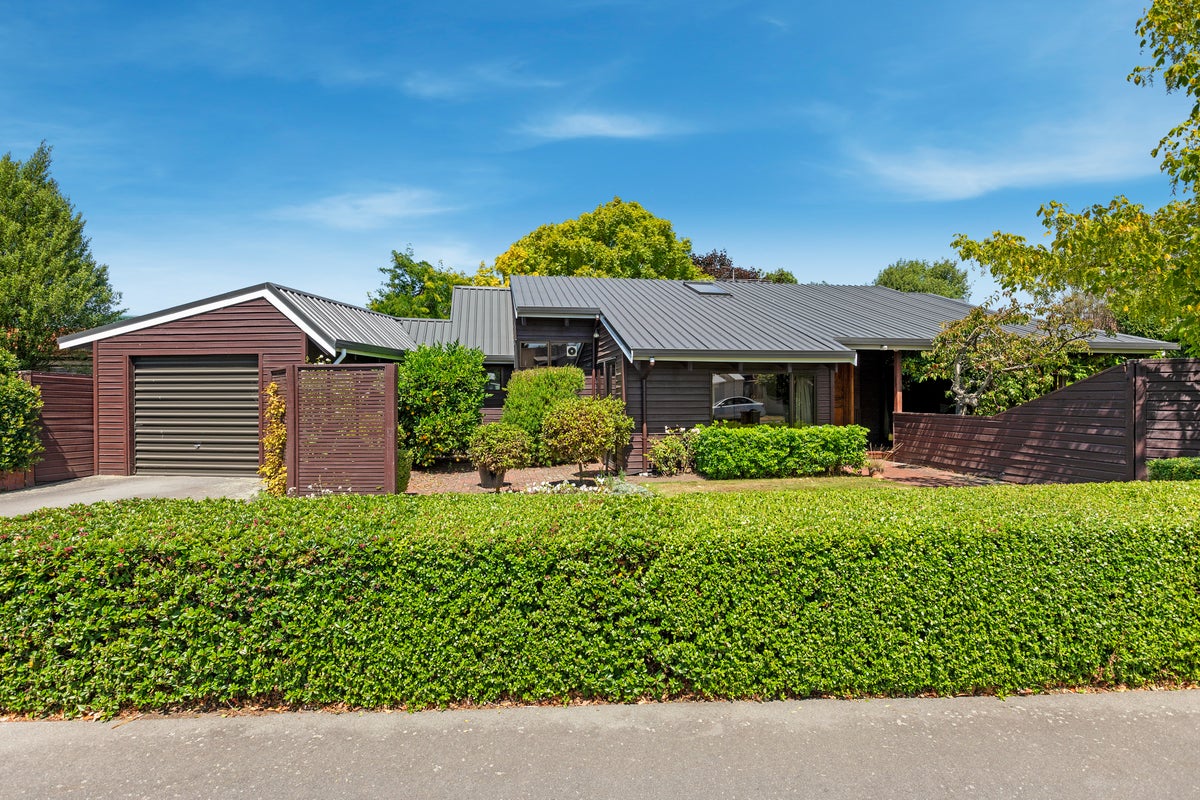 26 Lakewood Drive, Burwood, Christchurch - Carousel 1