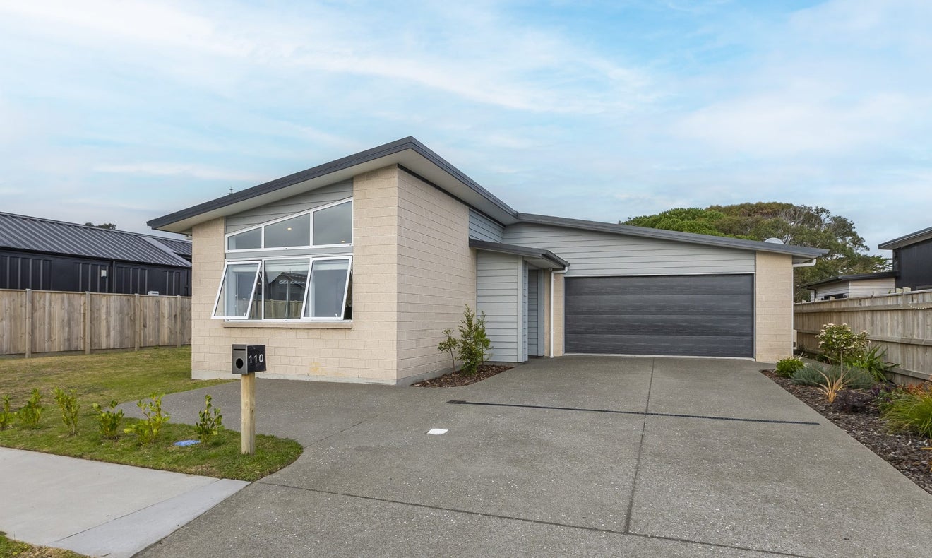 110 The Drive, Otaihanga, Paraparaumu - Carousel 1