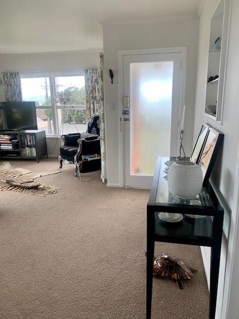 2/96 East Coast Road, Forrest Hill, Auckland - Carousel 2